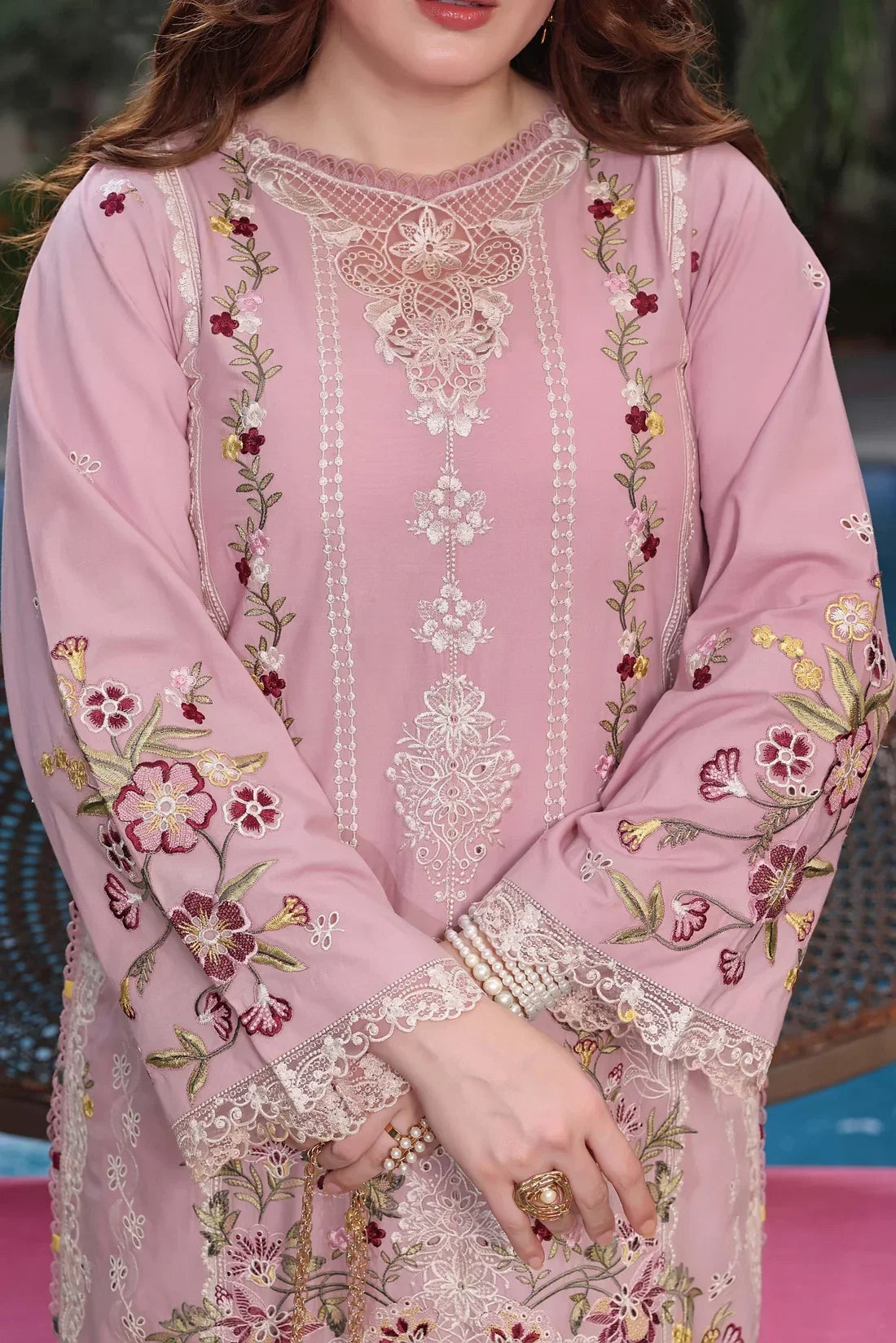 Aneela’s Luxury Dhanak Emb 3PC - MC9084