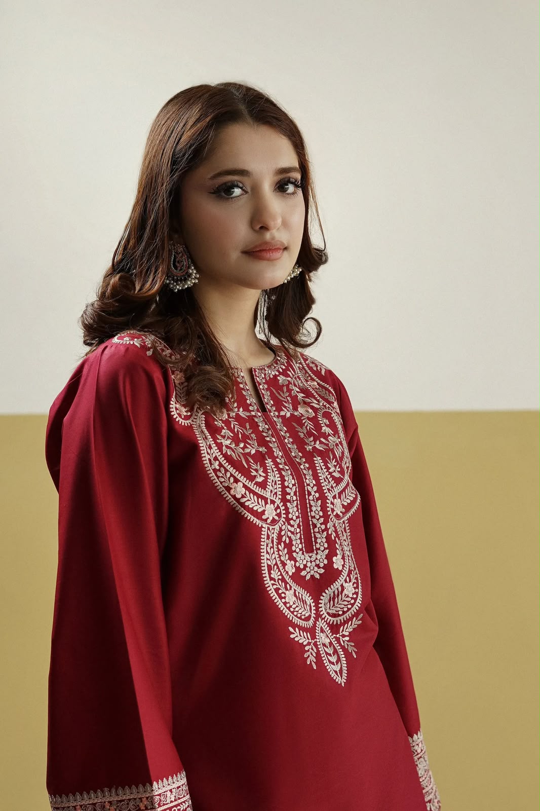 Urge 2-Piece Dhanak Embroidered Winter Wedding Suit – Code 1006