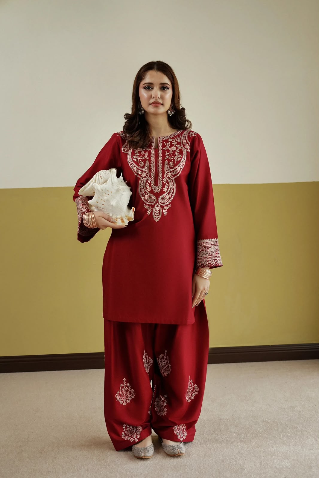 Urge 2-Piece Dhanak Embroidered Winter Wedding Suit – Code 1006