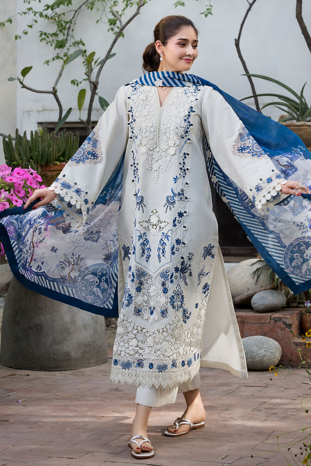 MOTIFZ Dhanak Emb 3PC -MC9030