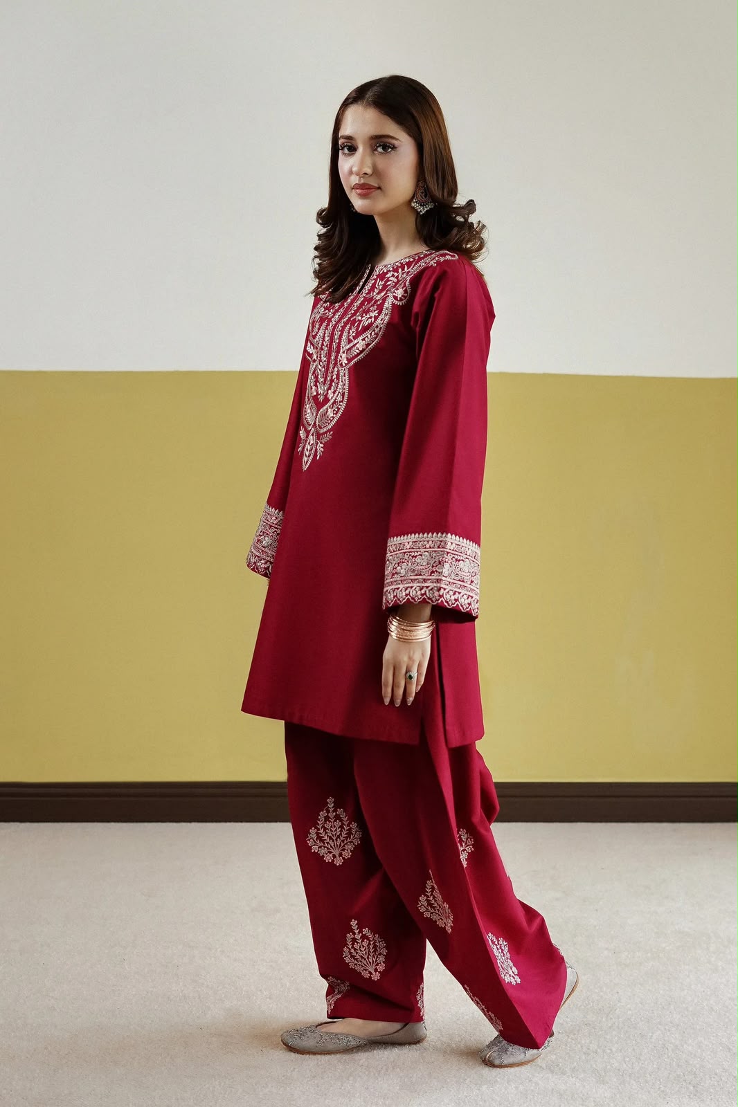 Urge 2-Piece Dhanak Embroidered Winter Wedding Suit – Code 1006