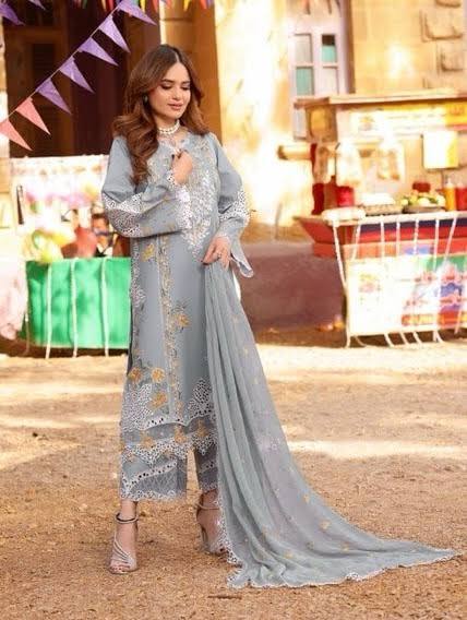 Aneela's Luxury Dhanak Emb 3PC -MC9022
