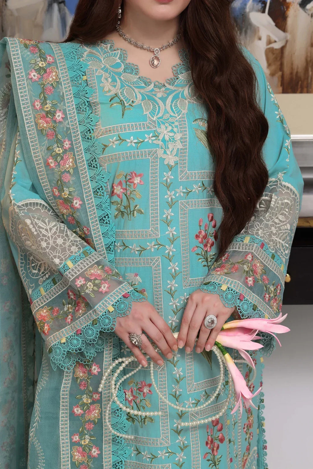 Aneela’s Luxury Dhanak Emb 3PC - MC9083