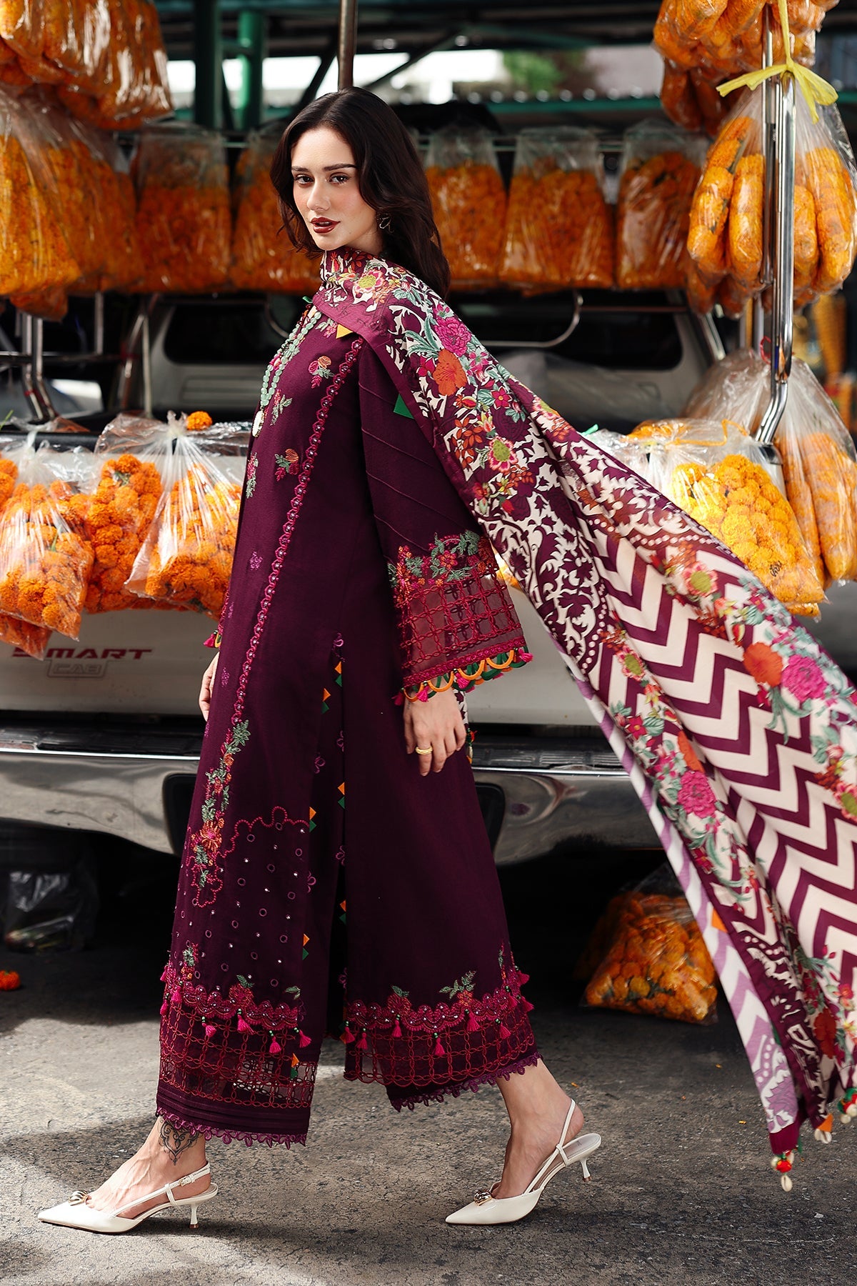 CHARIZMA Dhanak Emb 3PC -MC7071