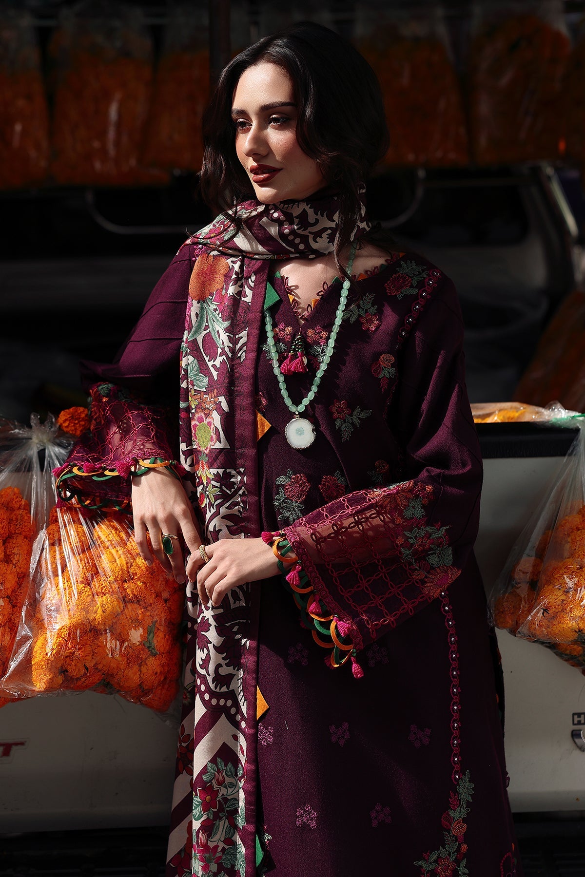 CHARIZMA Dhanak Emb 3PC -MC7071