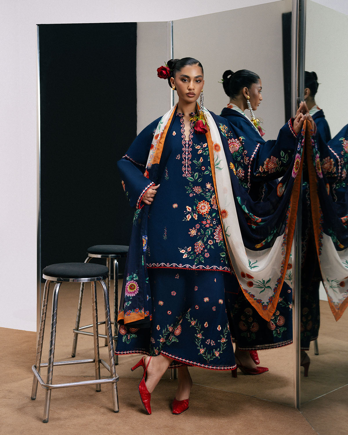 JUGNU Dhanak Emb 3PC -MC10002