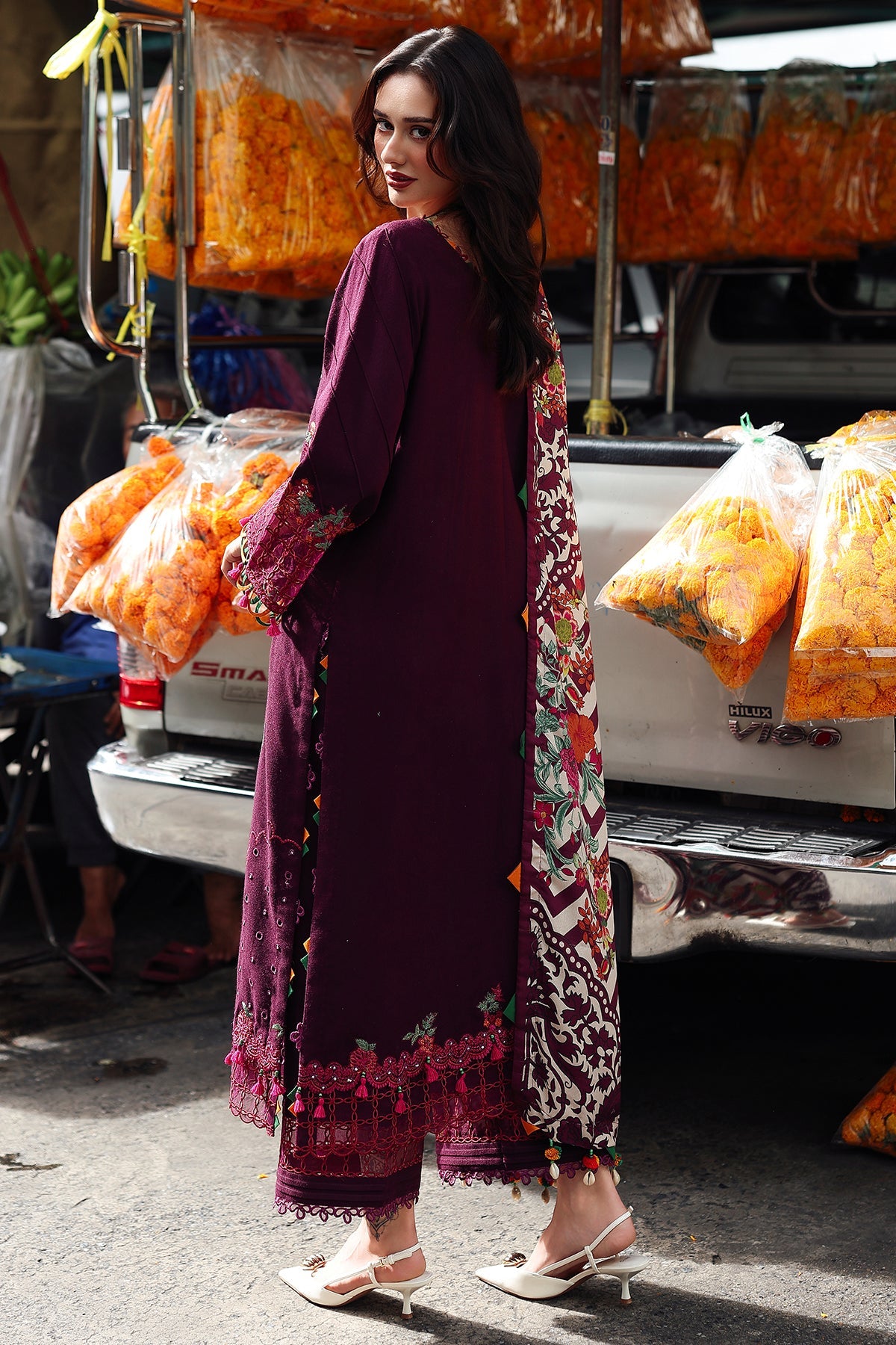 CHARIZMA Dhanak Emb 3PC -MC7071