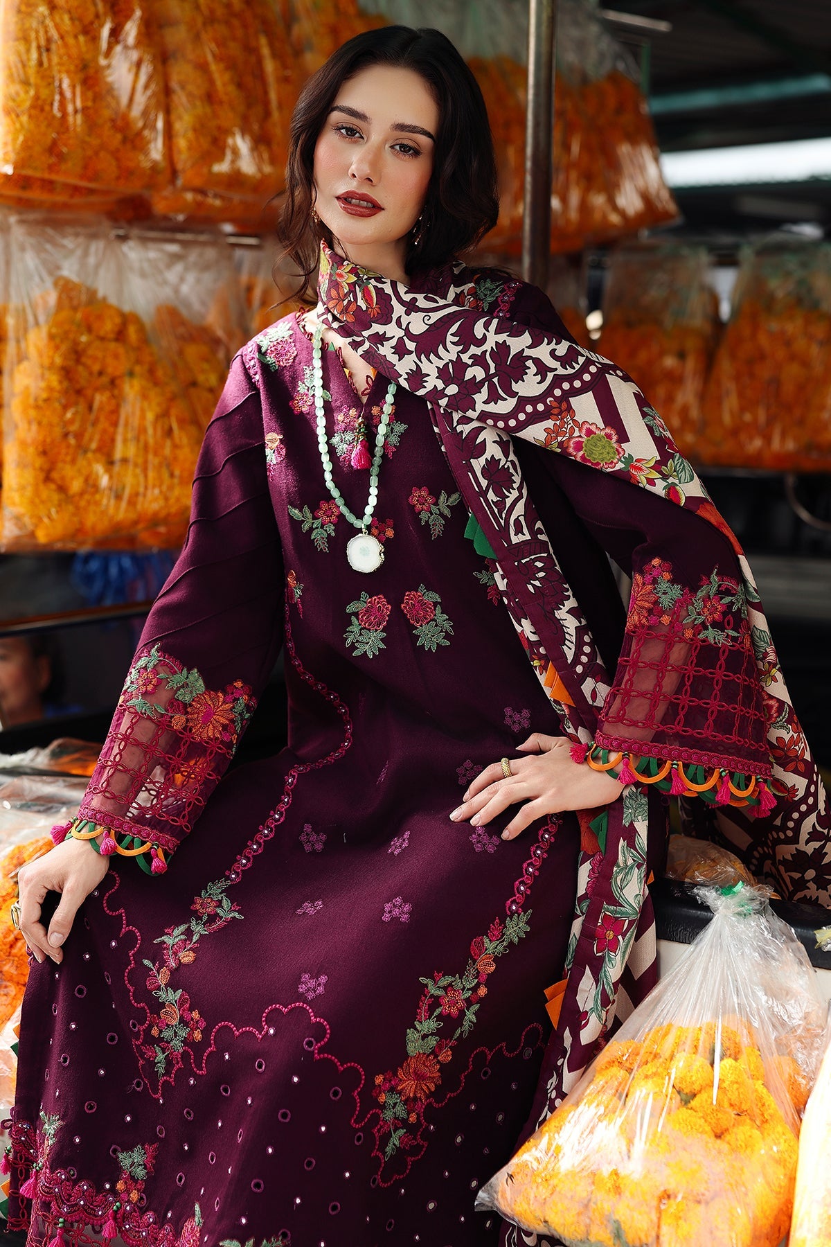 CHARIZMA Dhanak Emb 3PC -MC7071